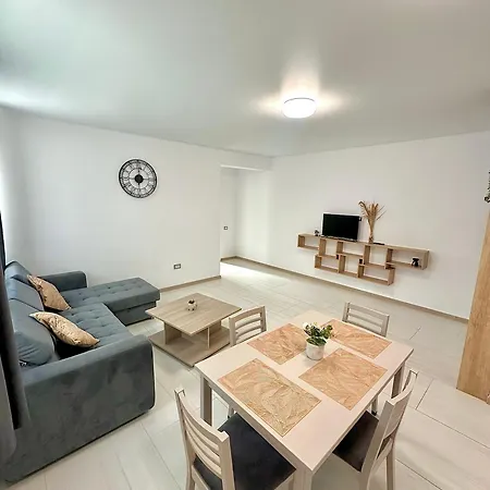 B2 Boutique Apartment Navodari